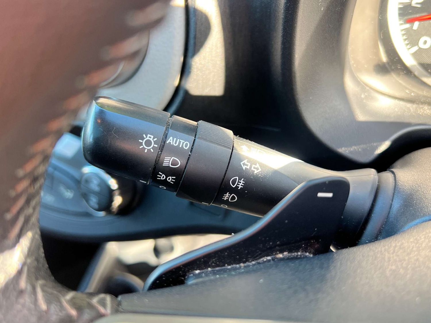 Used Toyota Yaris 2012 for sale - 77581078: Photo 28