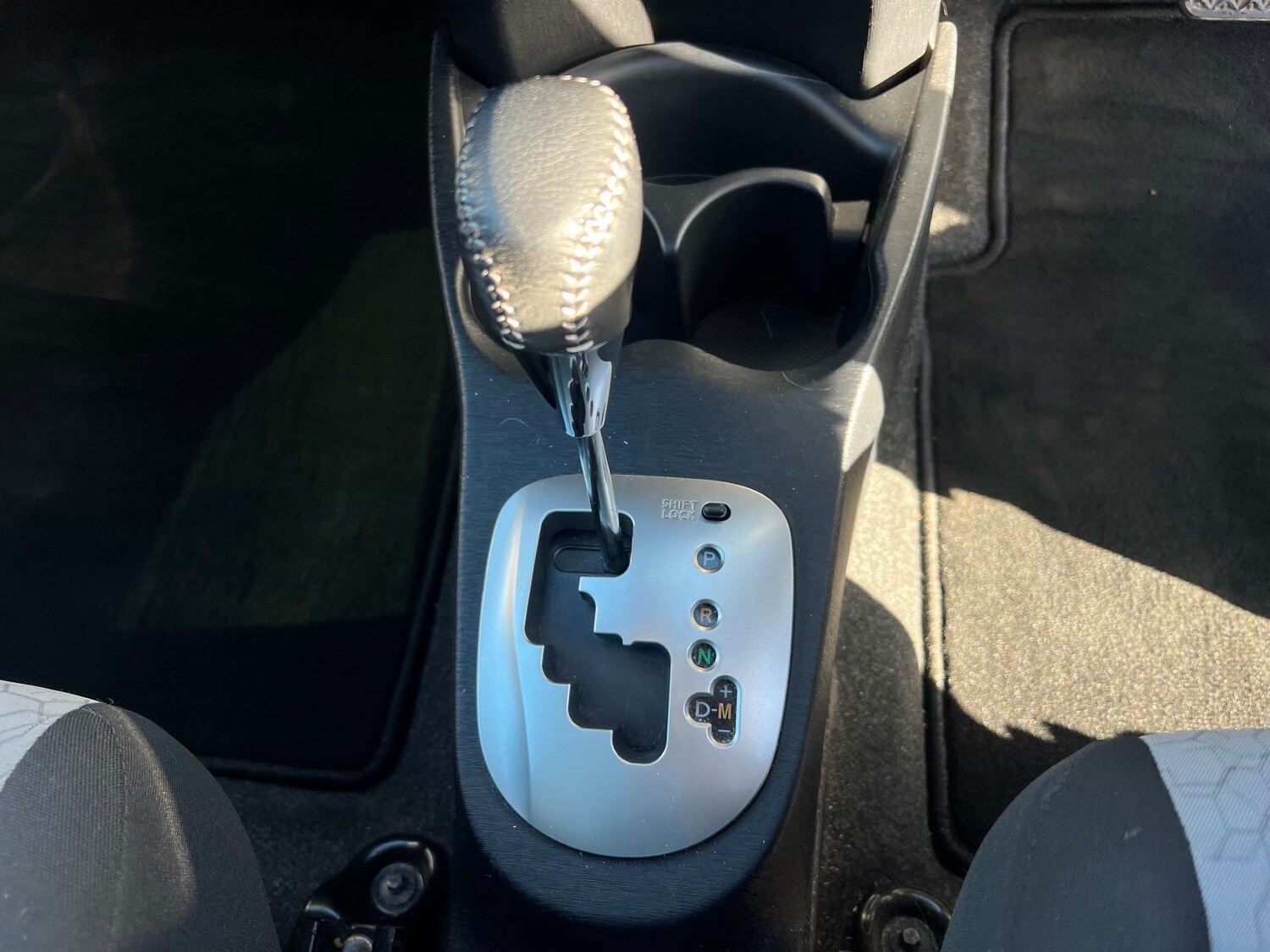 Used Toyota Yaris 2012 for sale - 77581078: Photo 37