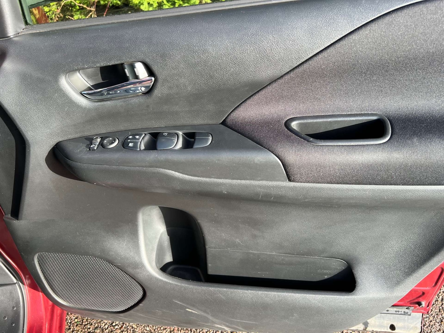 Used Nissan Serena 2017 for sale - 76983897: Photo 15