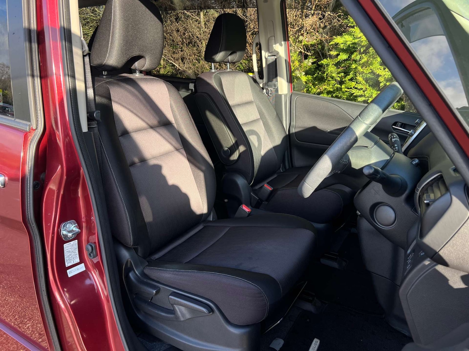 Used Nissan Serena 2017 for sale - 76983897: Photo 19