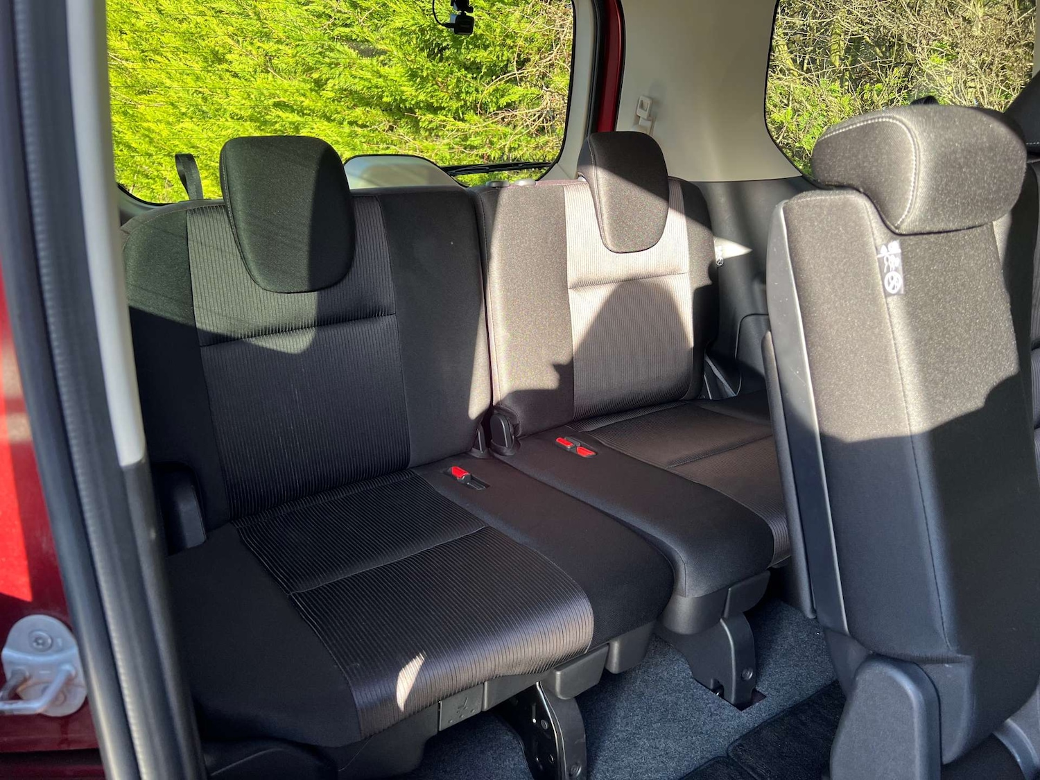 Used Nissan Serena 2017 for sale - 76983897: Photo 21