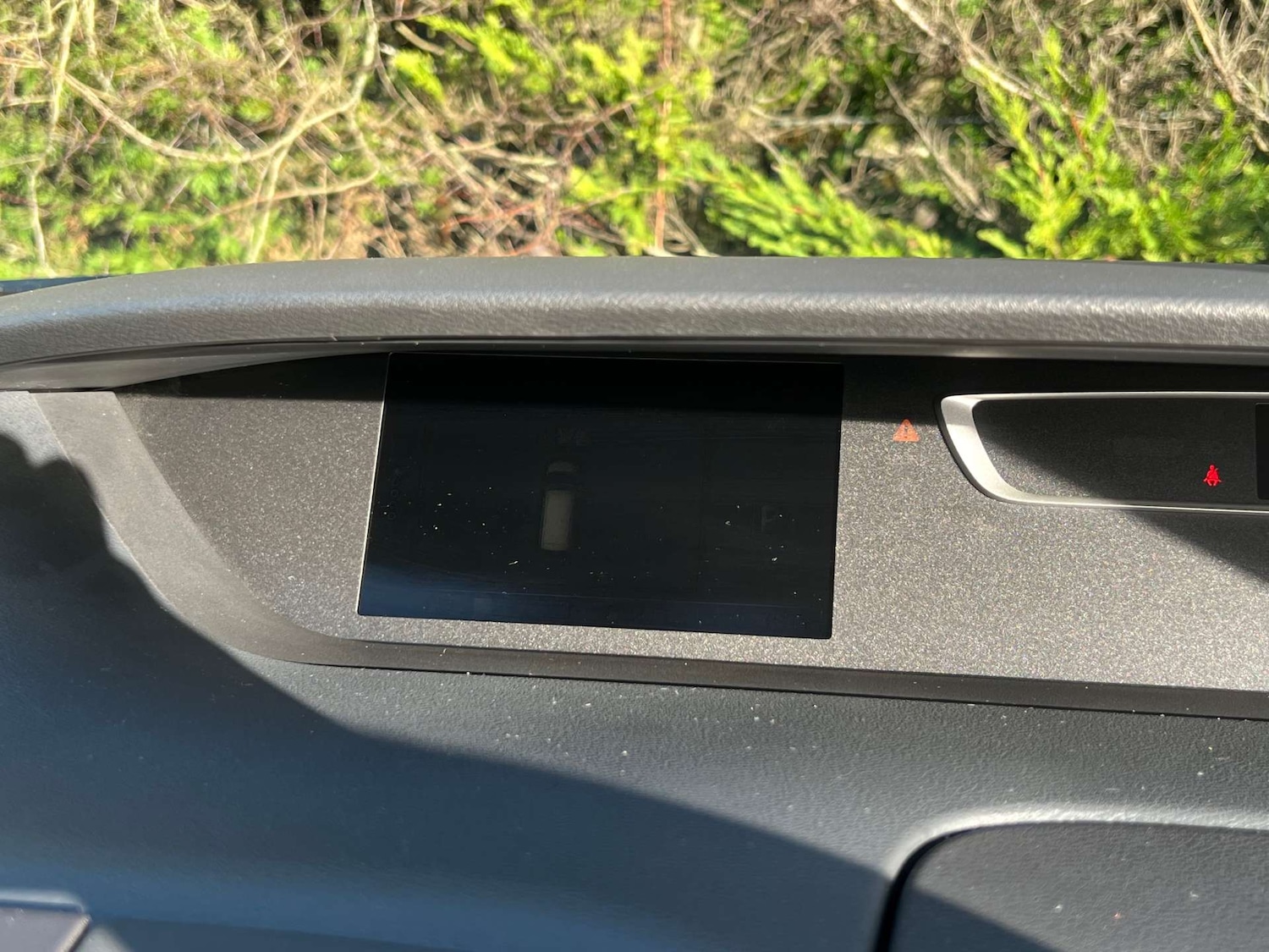 Used Nissan Serena 2017 for sale - 76983897: Photo 34