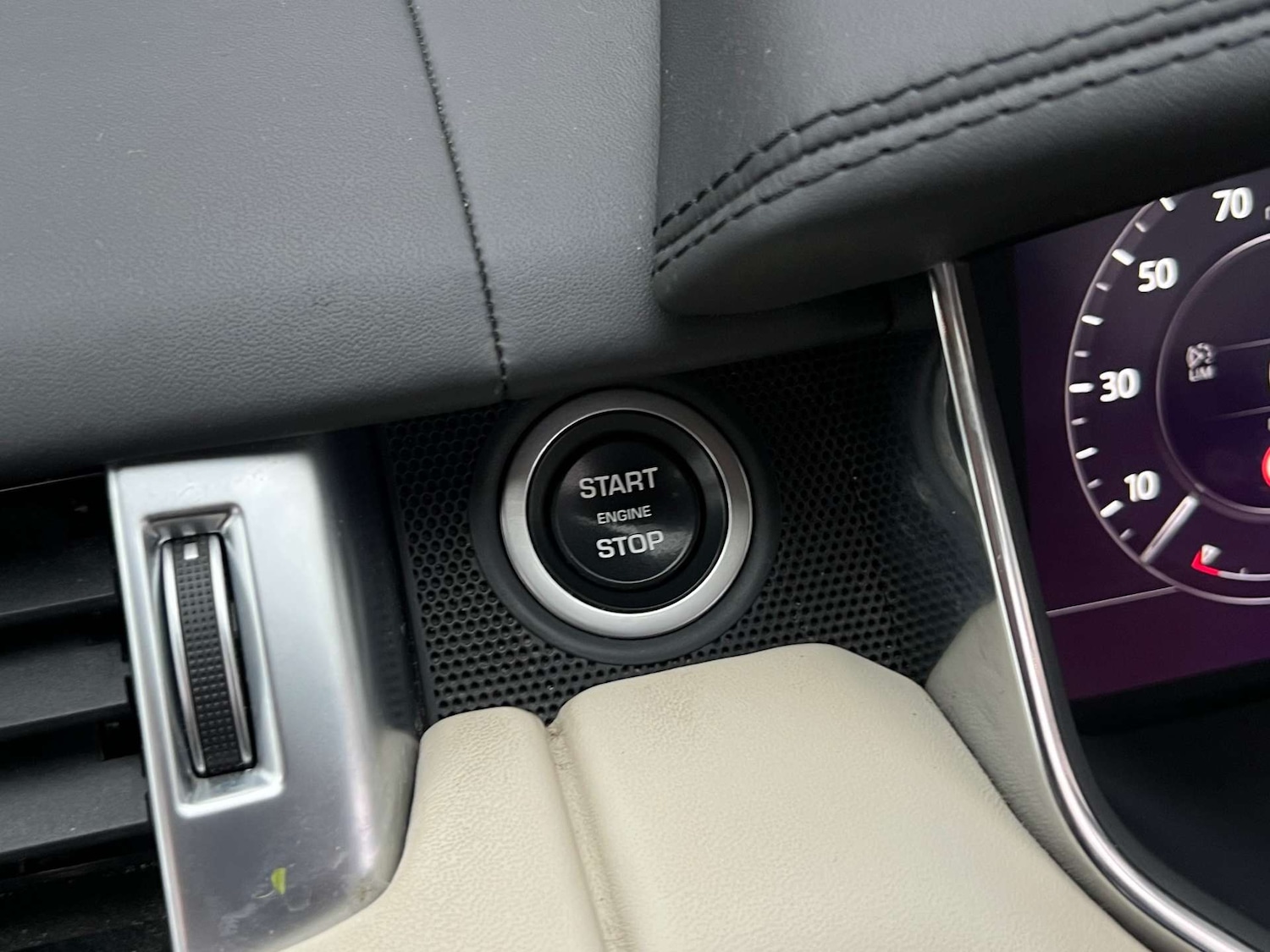 Used Land Rover Range Rover Sport 2019 for sale - 76834598: Photo 31