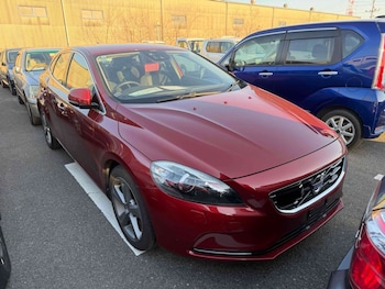 Used Volvo V40 2013 for sale - 78617677: Photo