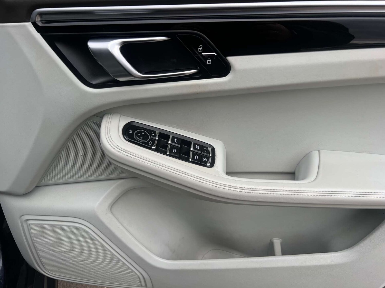 Used Porsche Macan 2019 for sale - 77915424: Photo 16