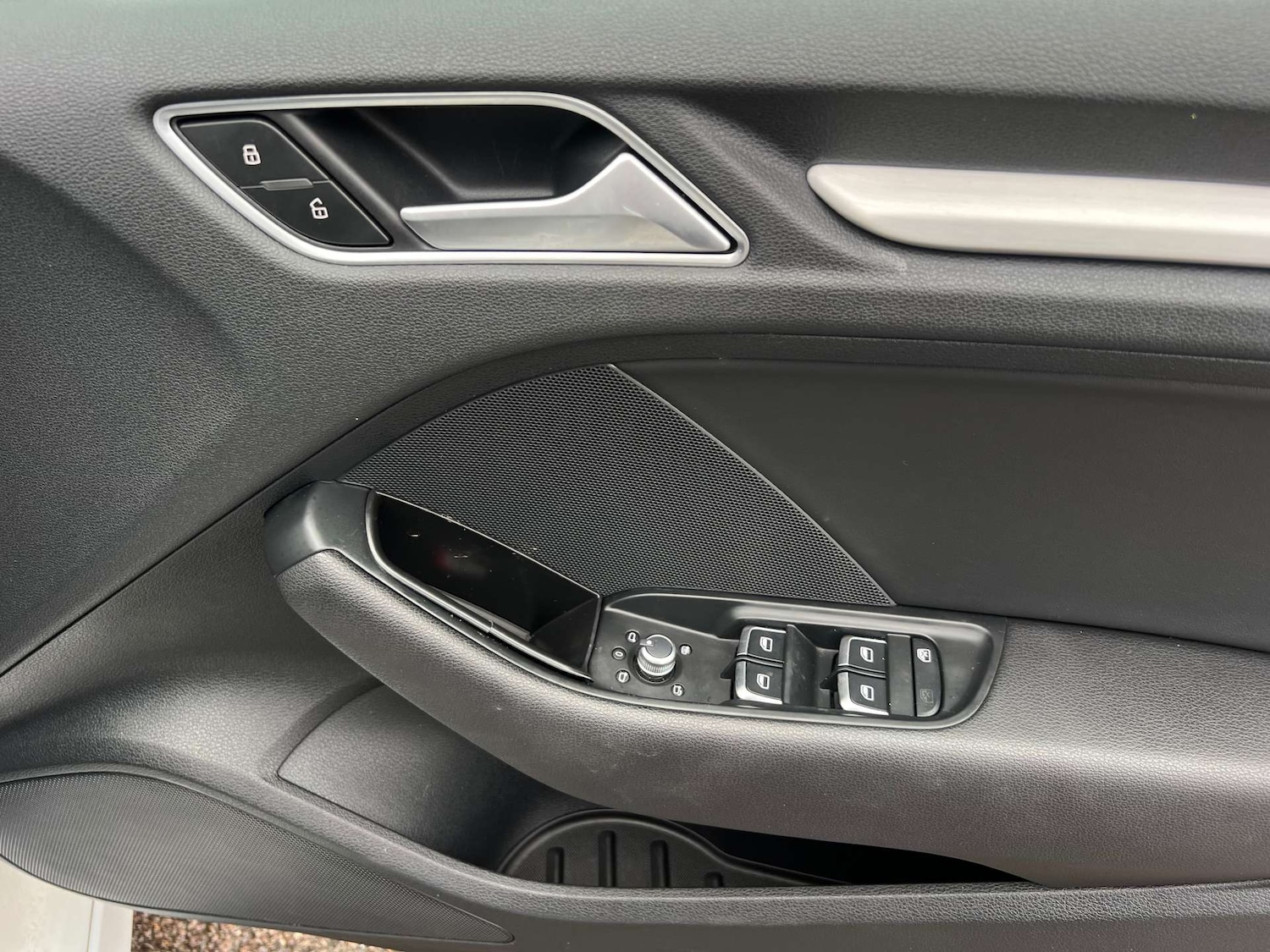 Used Audi S3 2015 for sale - 77762333: Photo 15