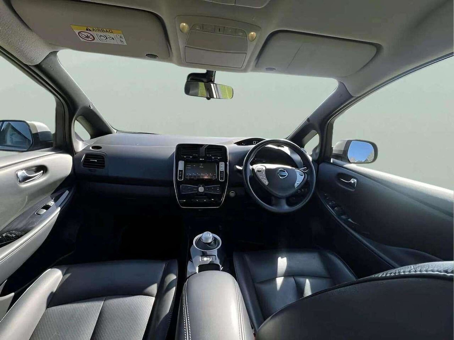 Used Nissan Leaf 2017 for sale - 76776890: Photo 2