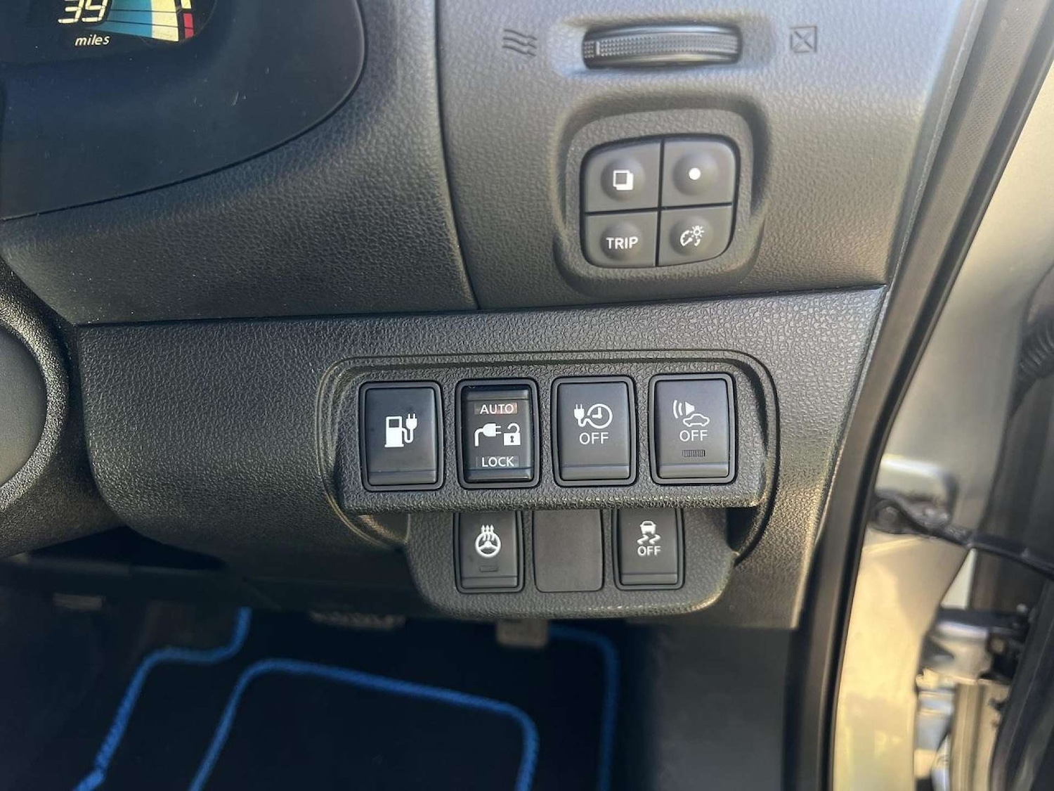 Used Nissan Leaf 2017 for sale - 76776890: Photo 27