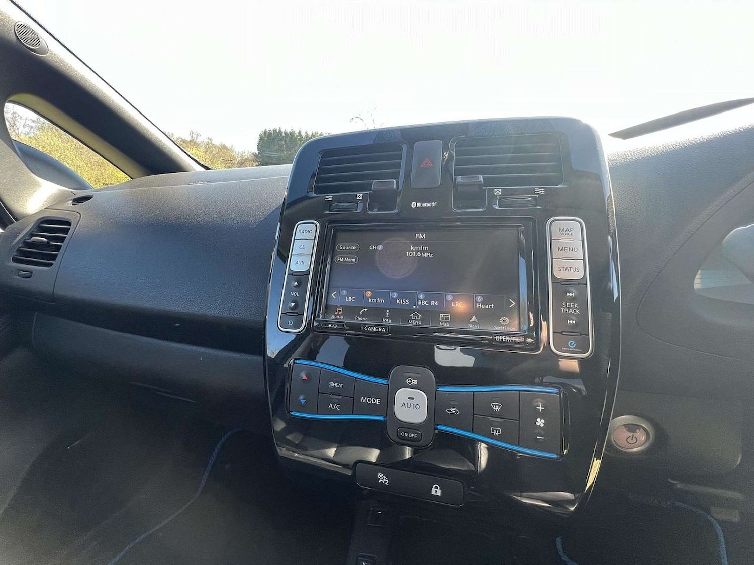 Used Nissan Leaf 2017 for sale - 76776890: Photo 33