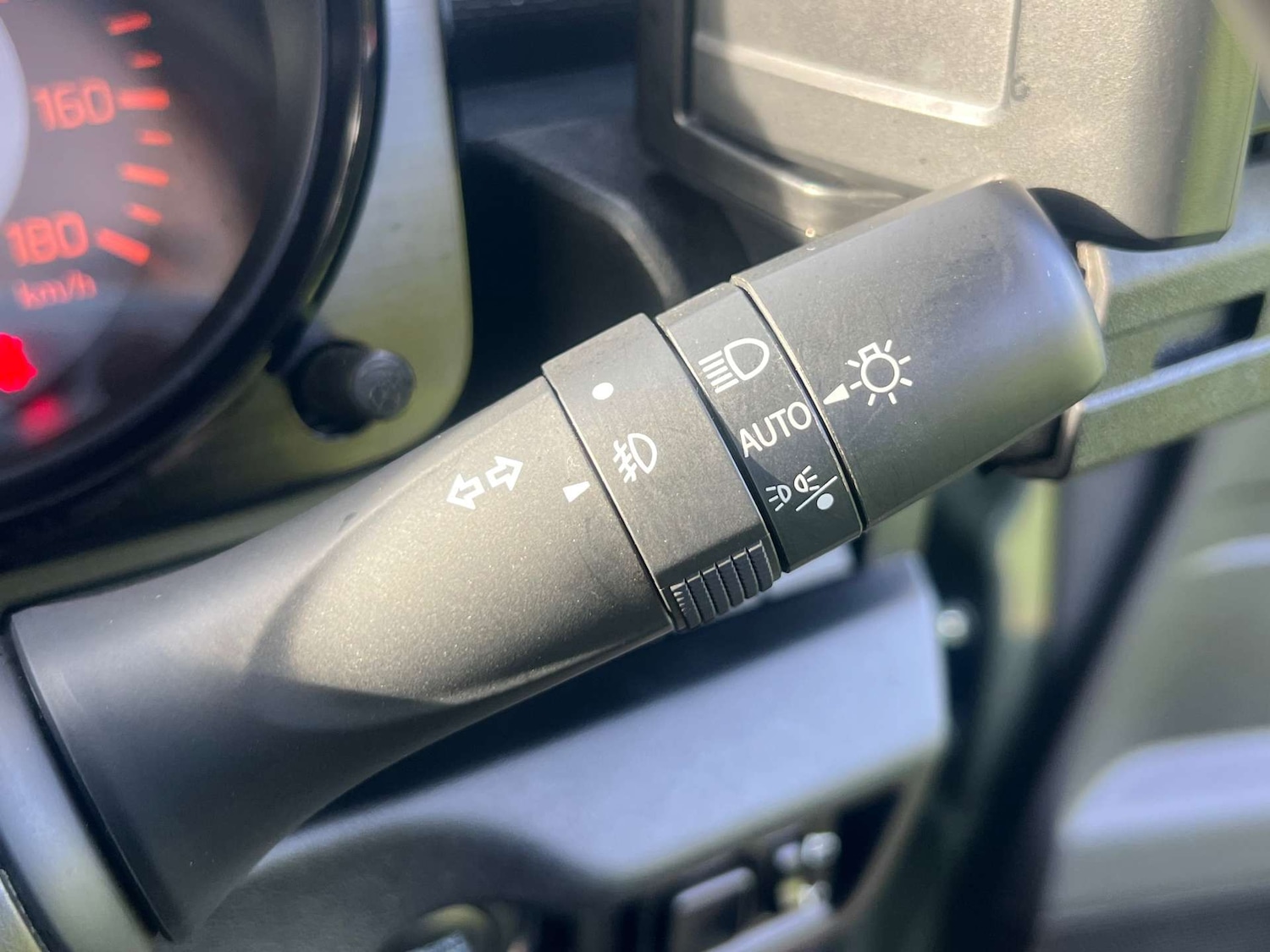 Used Suzuki Jimny 2022 for sale - 76959845: Photo 32