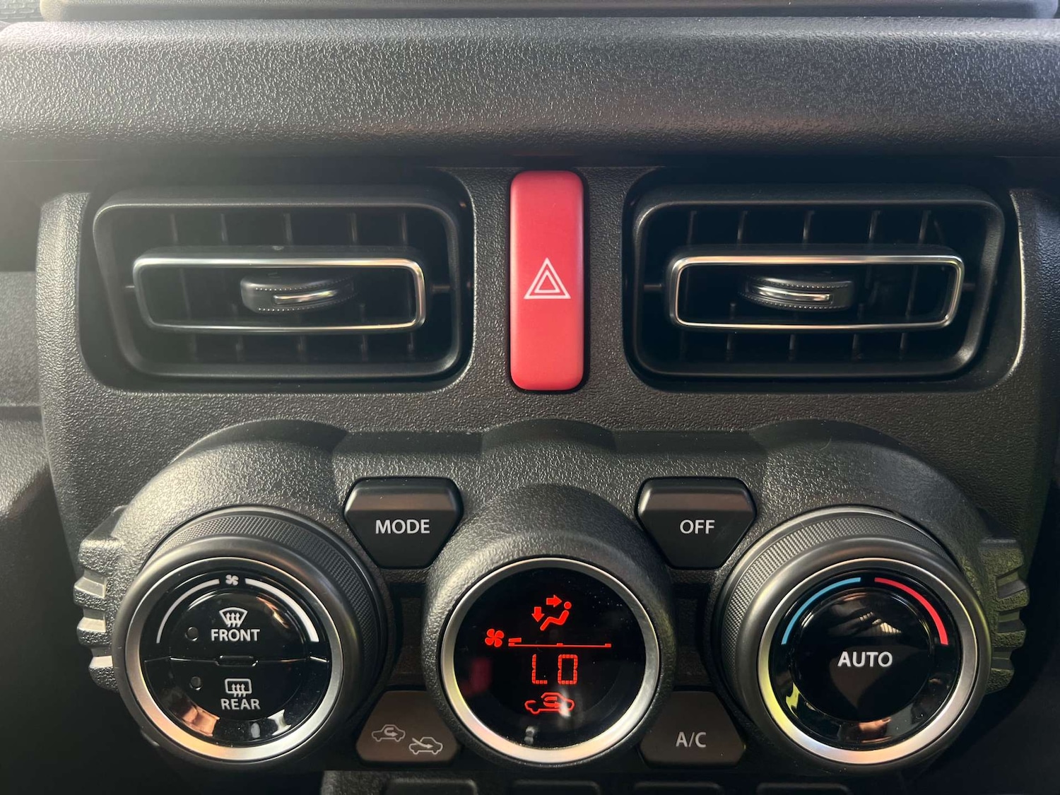 Used Suzuki Jimny 2022 for sale - 76959845: Photo 38