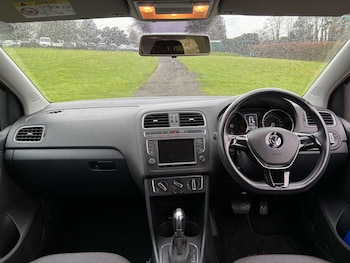 Used Volkswagen Polo 2015 for sale - 78182039: Photo