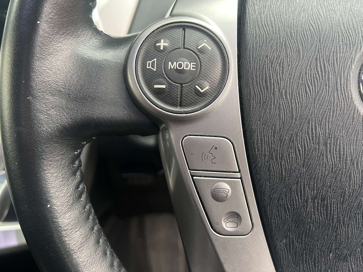 Used Toyota Prius 2015 for sale - 77469812: Photo 25