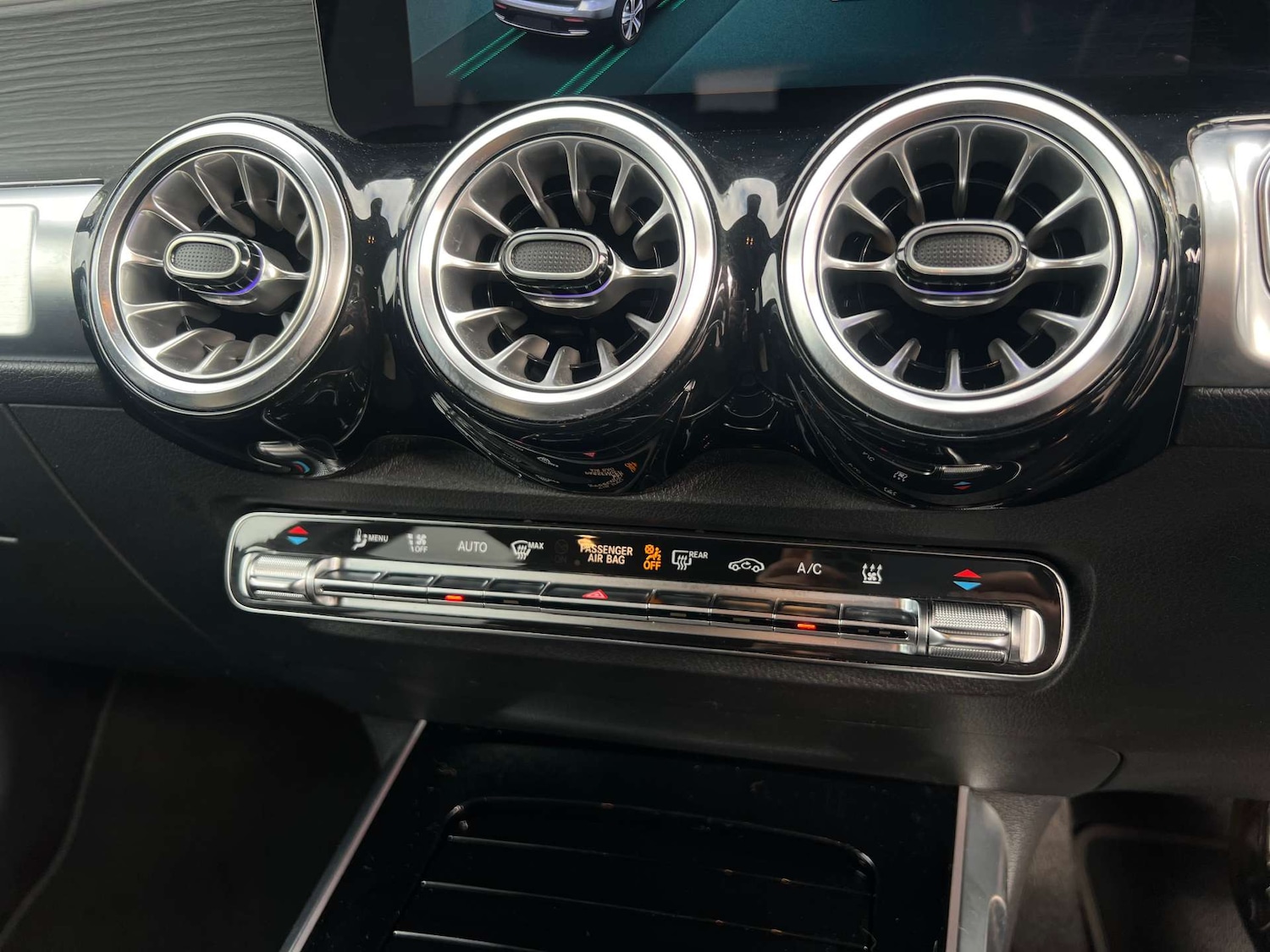 Used Mercedes-Benz EQB 2023 for sale - 76776994: Photo 35