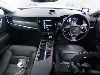 Used Volvo V90 2017 for sale - 79525140: Photo