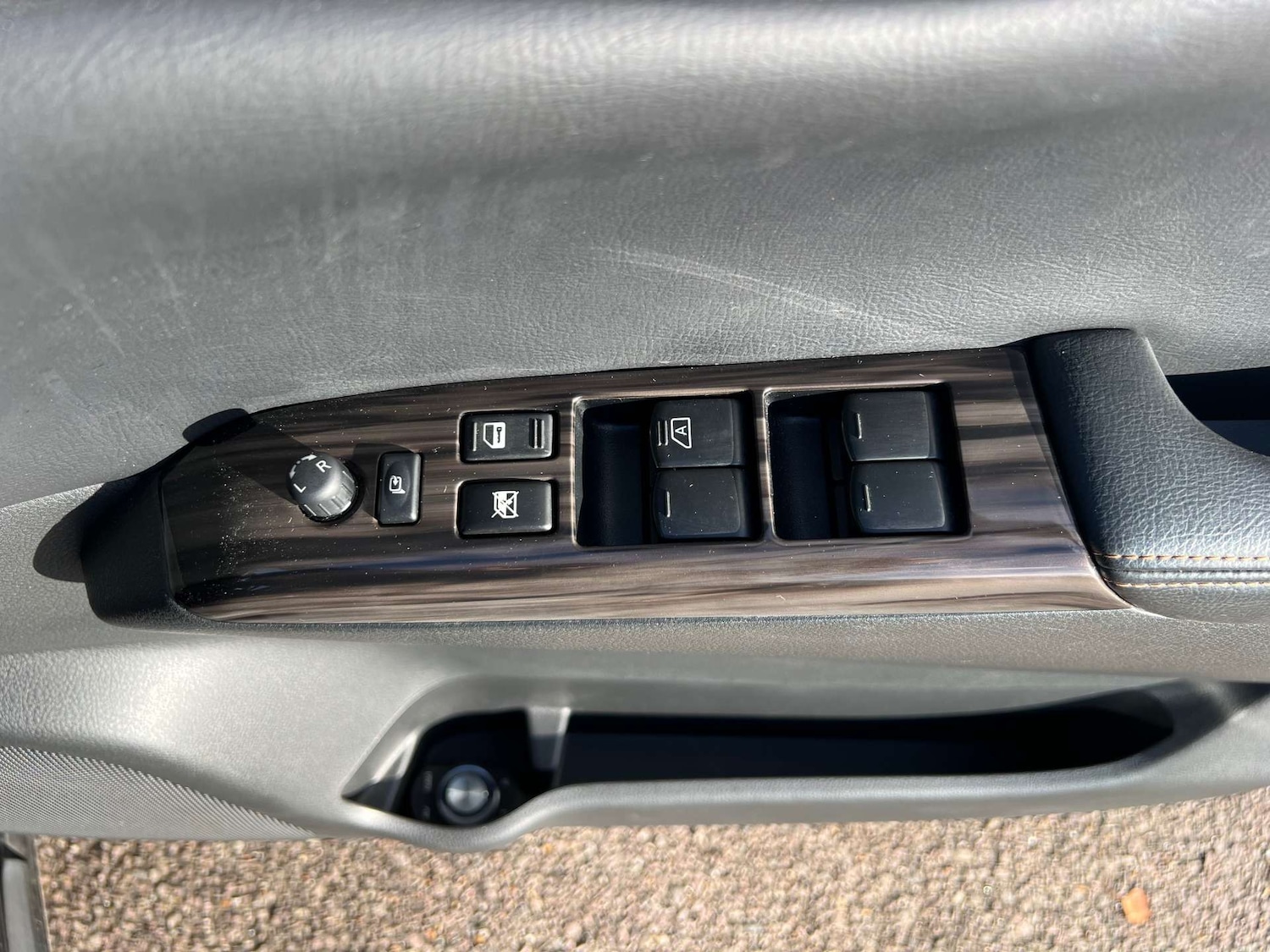 Used Nissan Elgrand 2017 for sale - 76959846: Photo 16