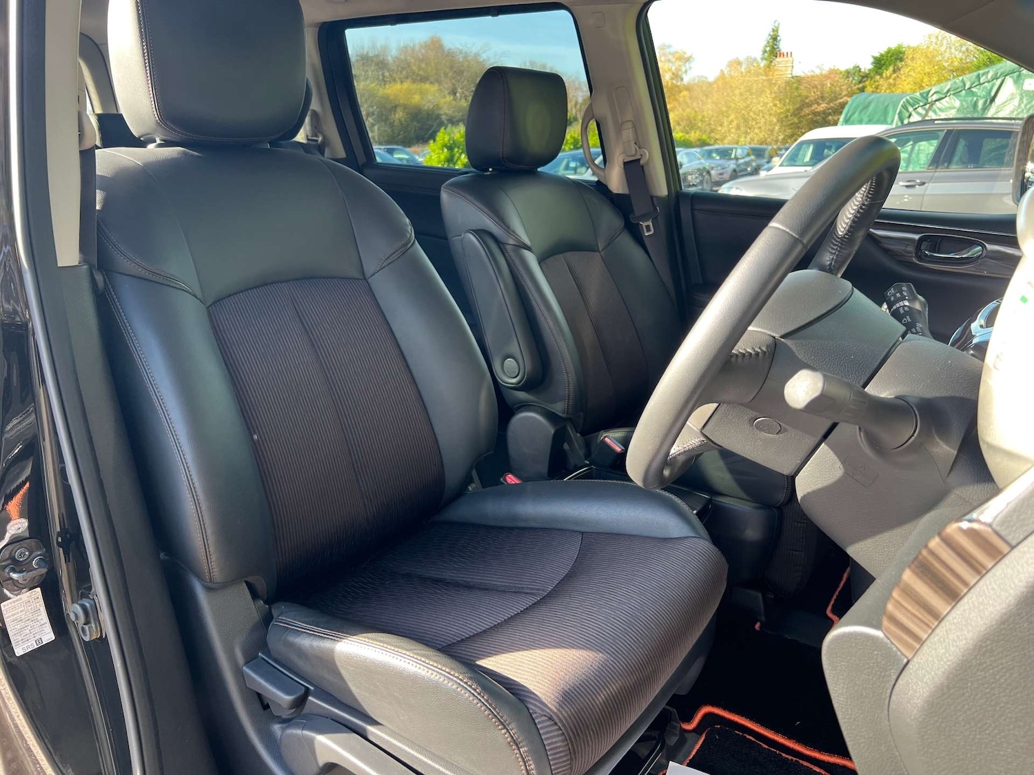 Used Nissan Elgrand 2017 for sale - 76959846: Photo 20