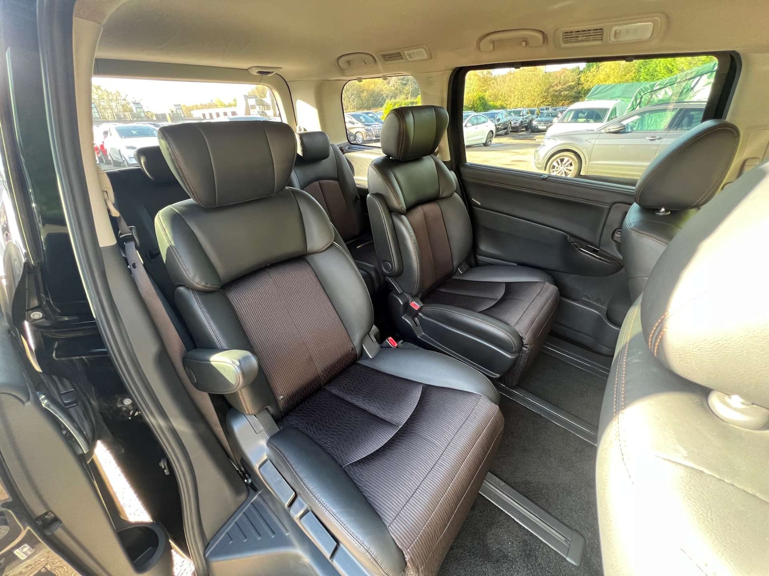 Used Nissan Elgrand 2017 for sale - 76959846: Photo 23