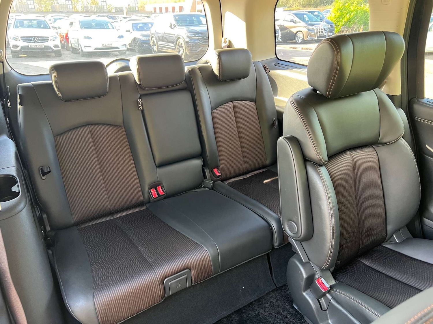 Used Nissan Elgrand 2017 for sale - 76959846: Photo 25