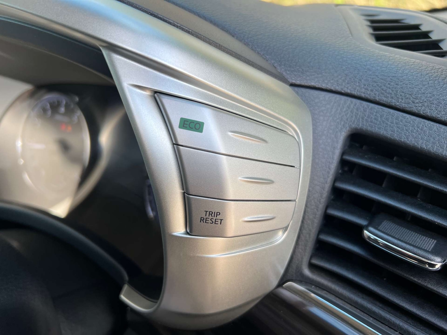 Used Nissan Elgrand 2017 for sale - 76959846: Photo 37