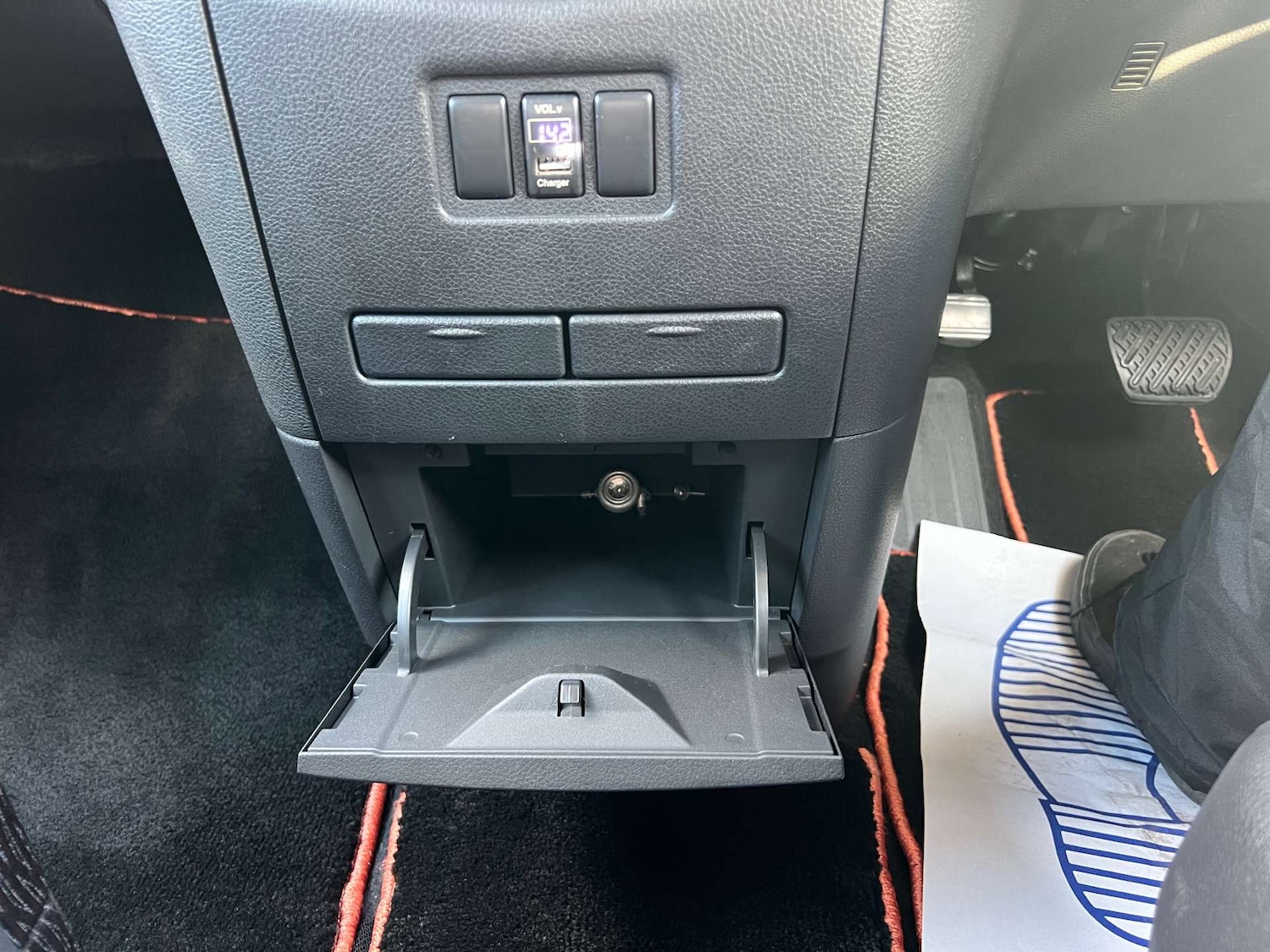 Used Nissan Elgrand 2017 for sale - 76959846: Photo 42