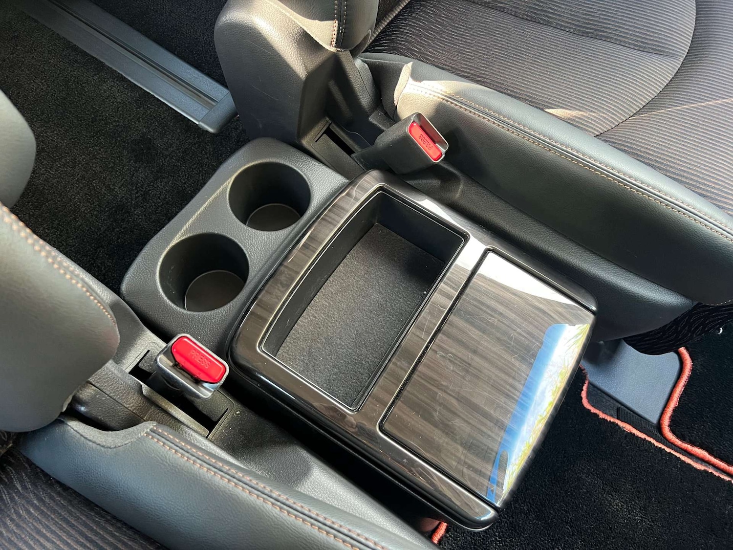 Used Nissan Elgrand 2017 for sale - 76959846: Photo 43