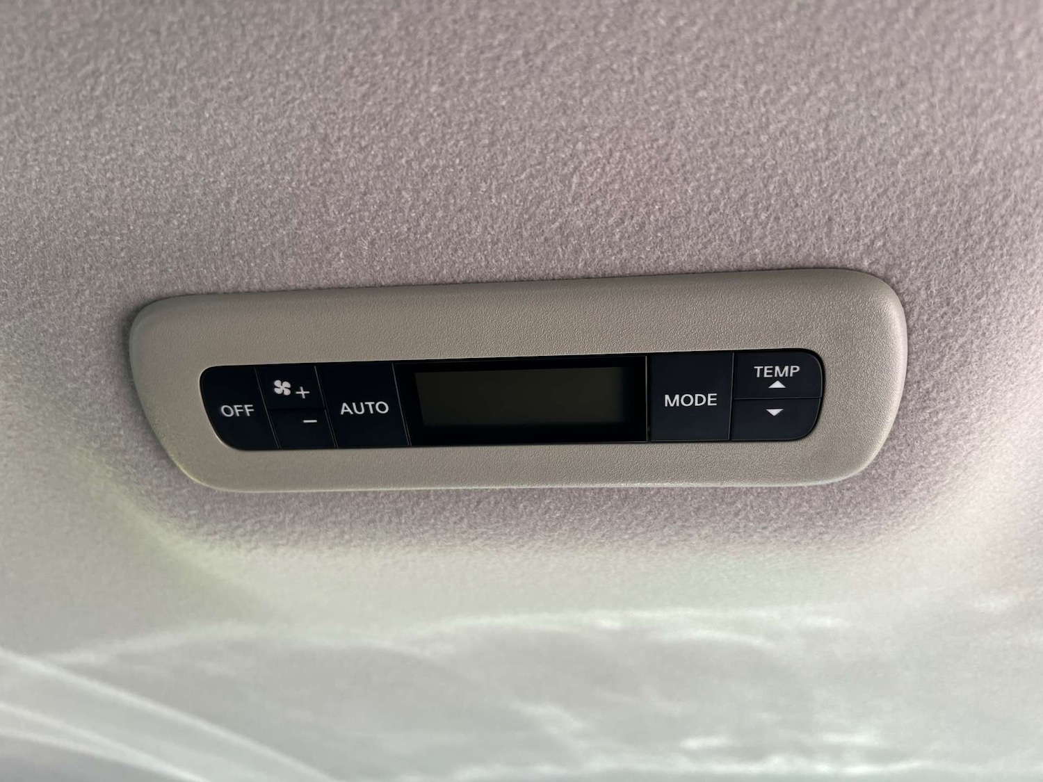 Used Nissan Elgrand 2017 for sale - 76959846: Photo 48