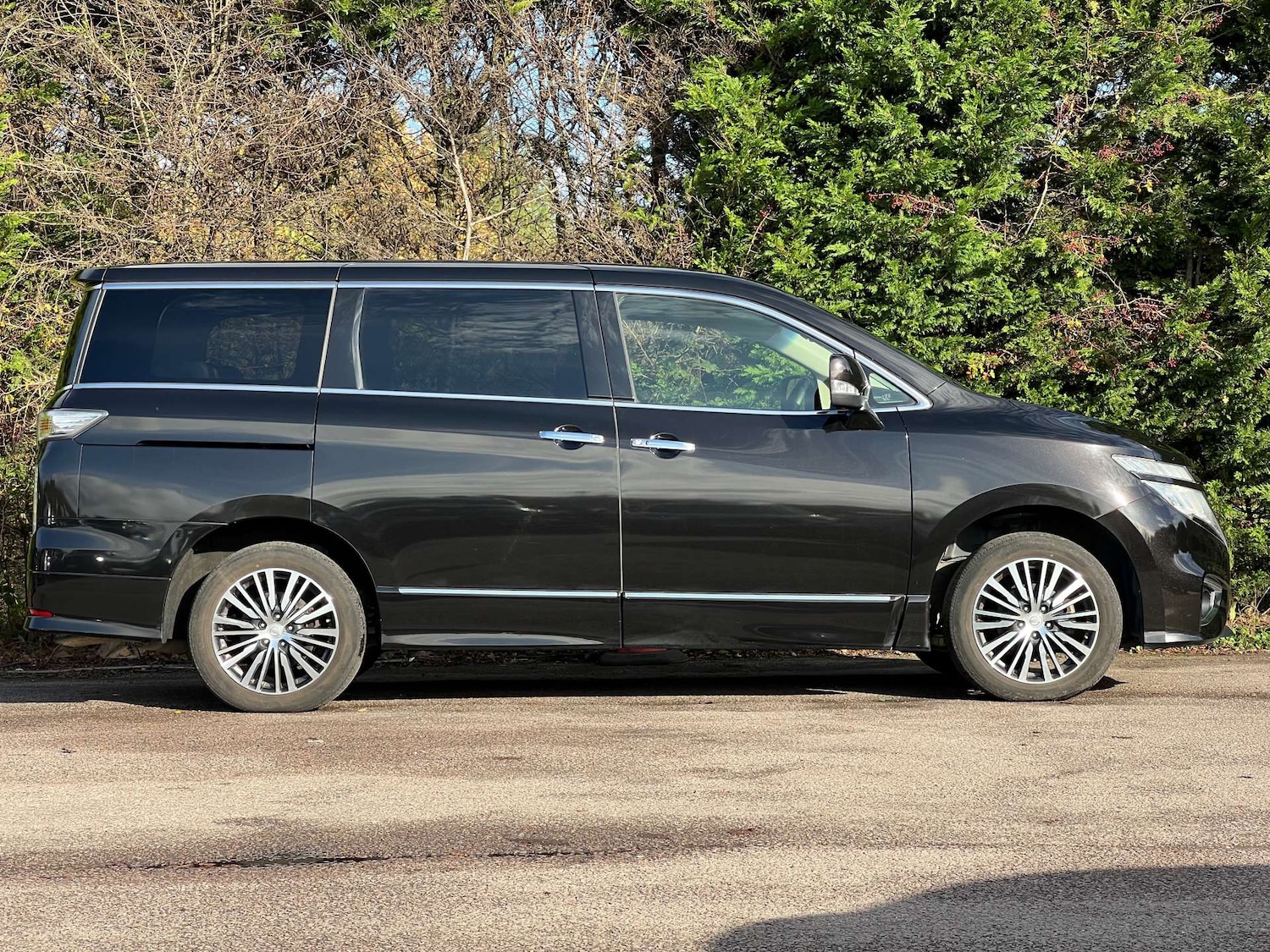 Used Nissan Elgrand 2017 for sale - 76959846: Photo 9
