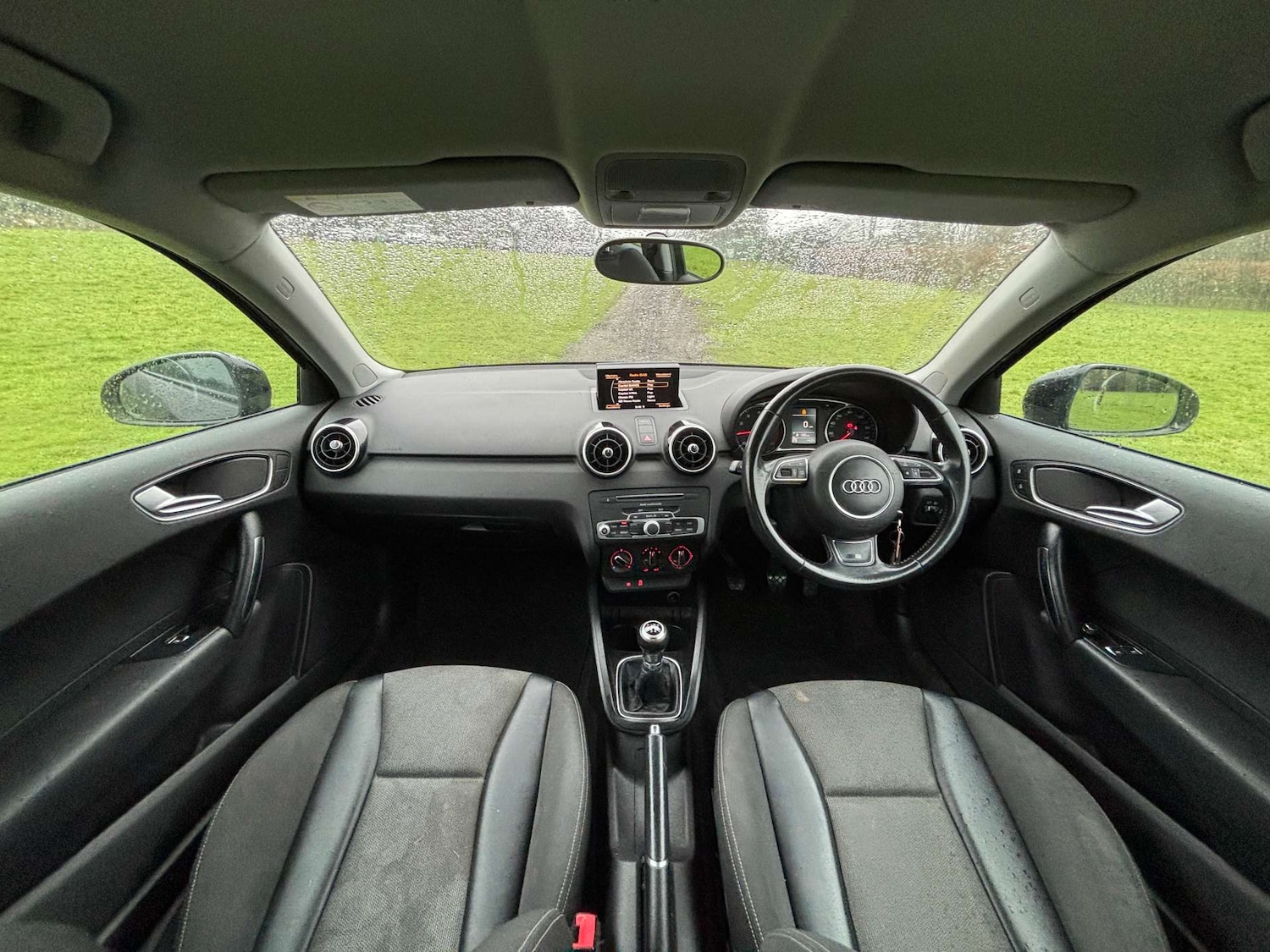 Used Audi A1 2016 for sale - 77601963: Photo 2