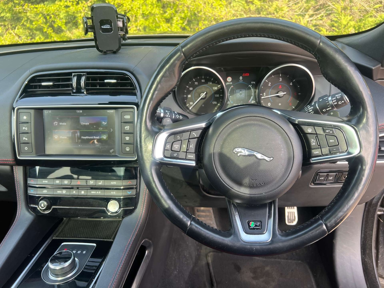 Used Jaguar F-Pace 2016 for sale - 77988236: Photo 25