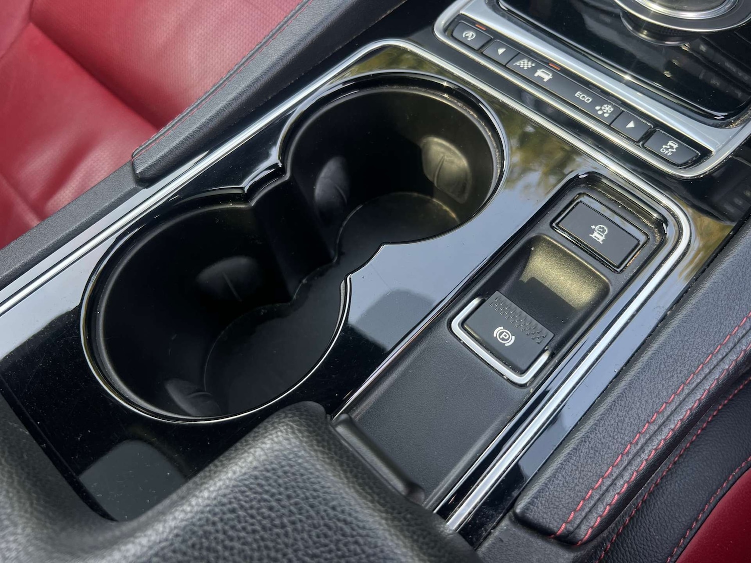 Used Jaguar F-Pace 2016 for sale - 77988236: Photo 39