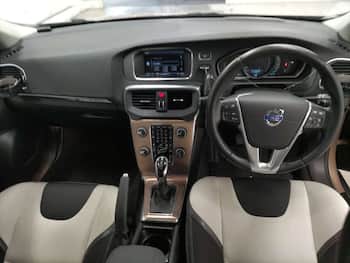 Used Volvo V40 2013 for sale - 79580132: Photo