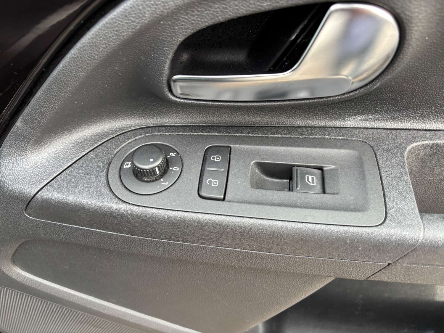 Used Volkswagen up! 2015 for sale - 77364249: Photo 15