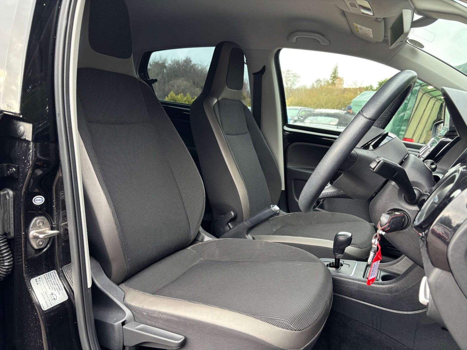 Used Volkswagen up! 2015 for sale - 77364249: Photo 17