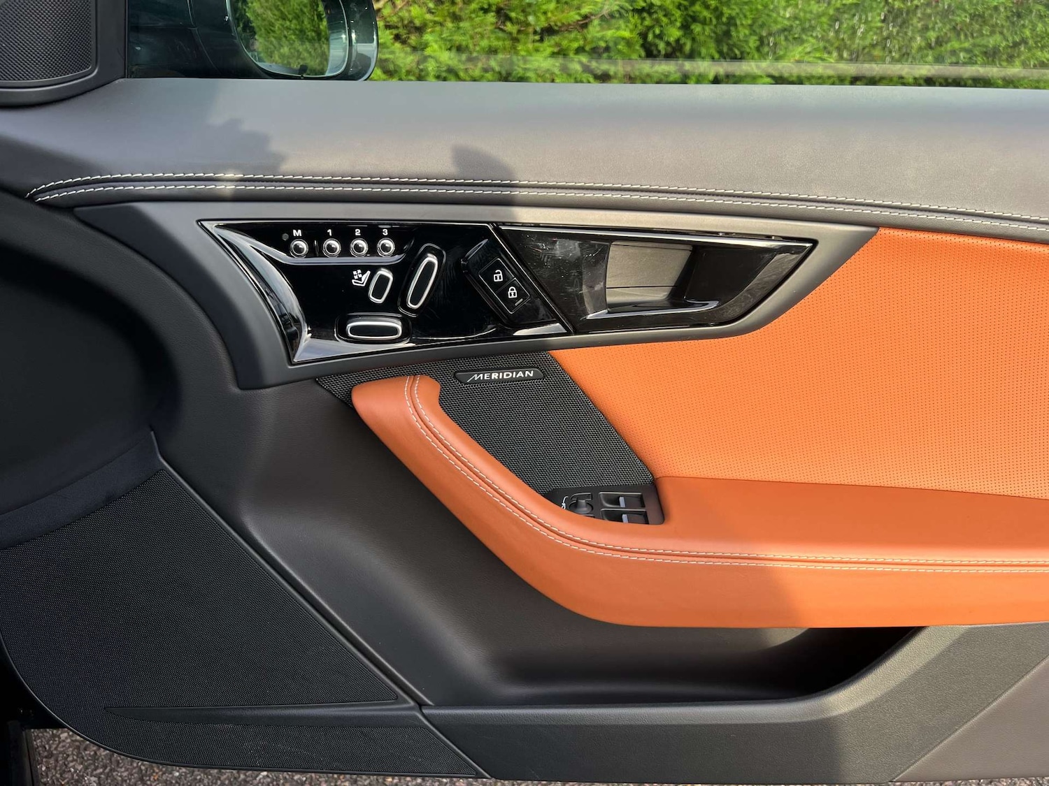 Used Jaguar F-Type 2022 for sale - 76776950: Photo 16