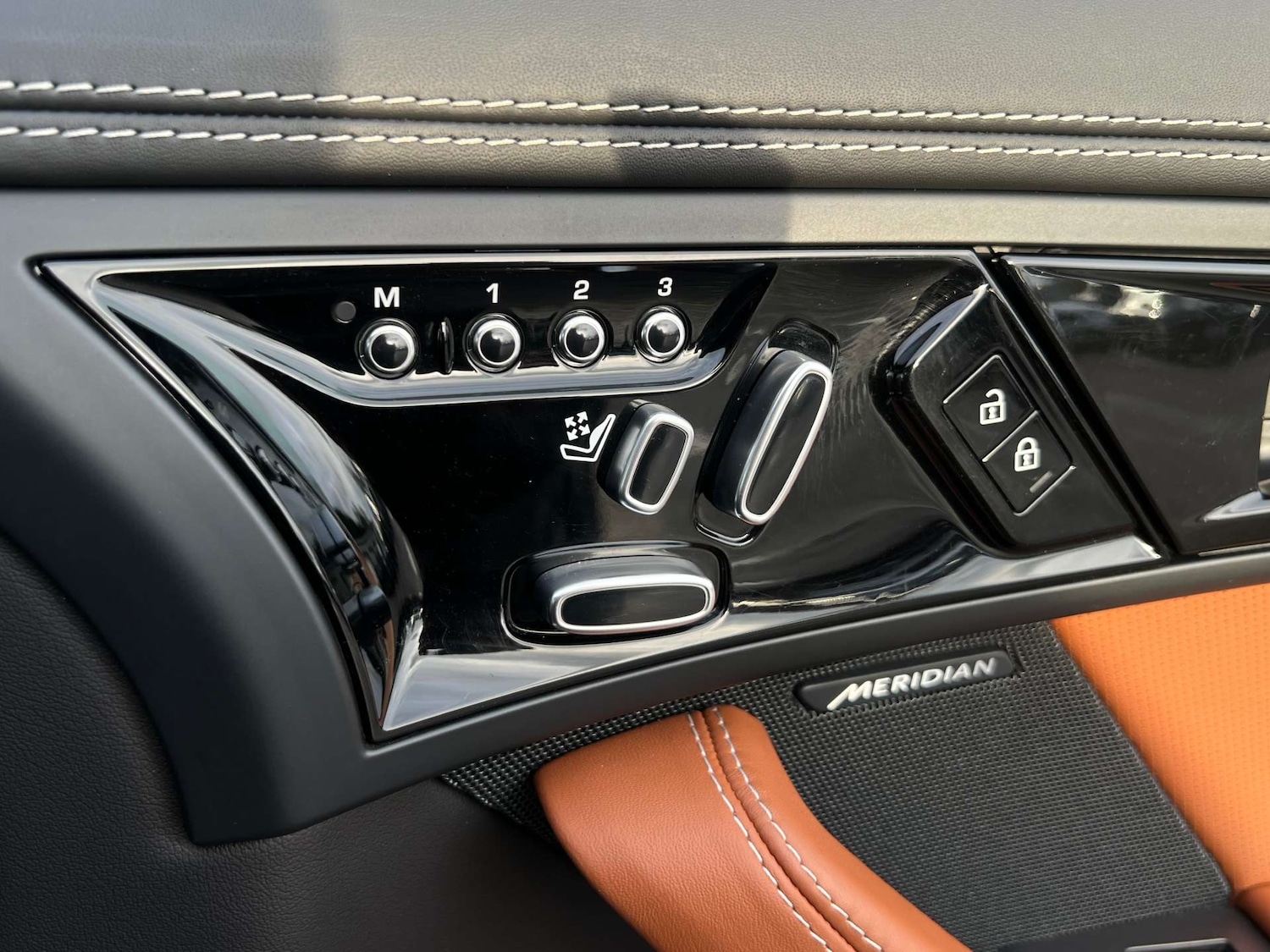 Used Jaguar F-Type 2022 for sale - 76776950: Photo 17