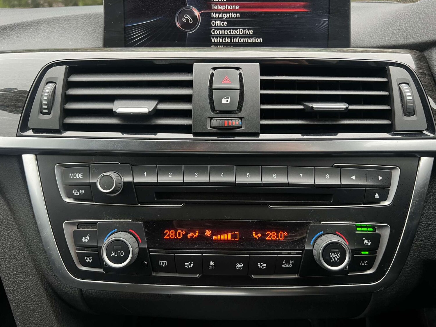 Used BMW 3 Series 2014 for sale - 77639557: Photo 36