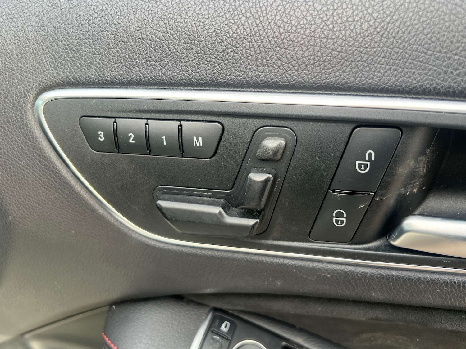 Used Mercedes-Benz A-Class 2014 for sale - 77544990: Photo 15