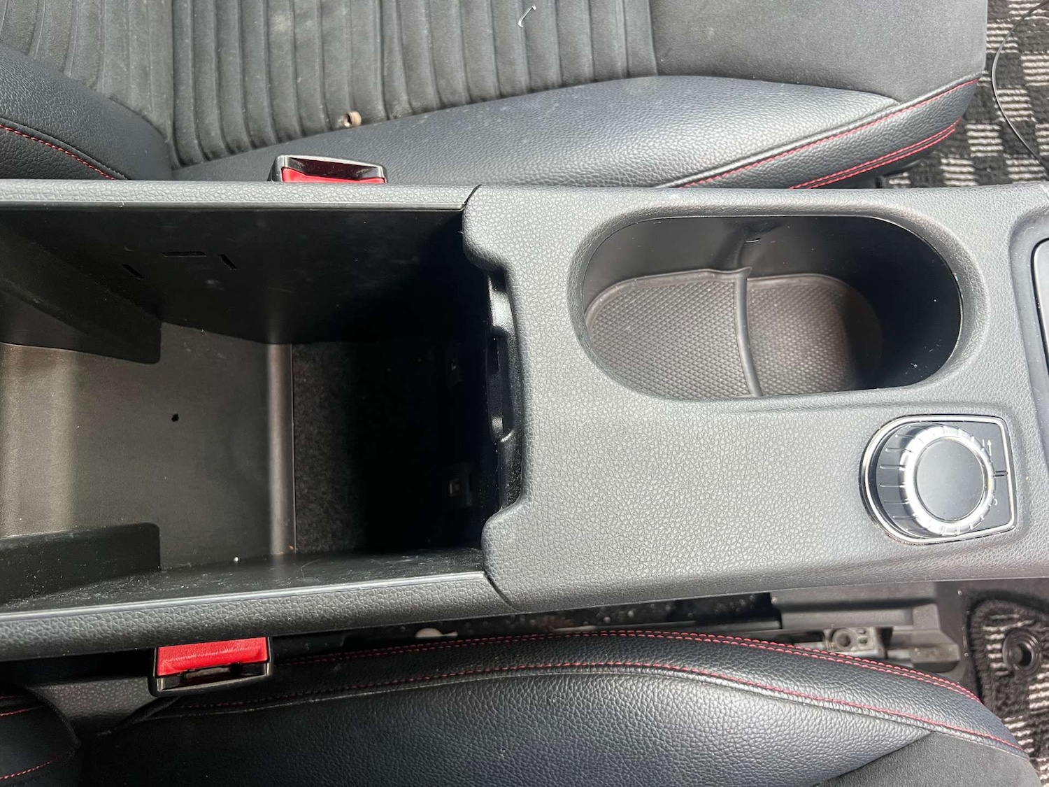 Used Mercedes-Benz A-Class 2014 for sale - 77544990: Photo 41