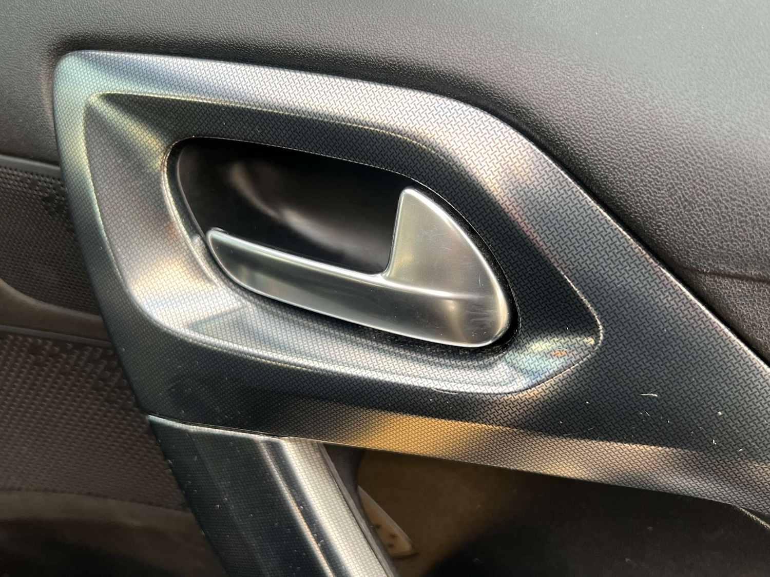 Used Peugeot 2008 2017 for sale - 77129074: Photo 17