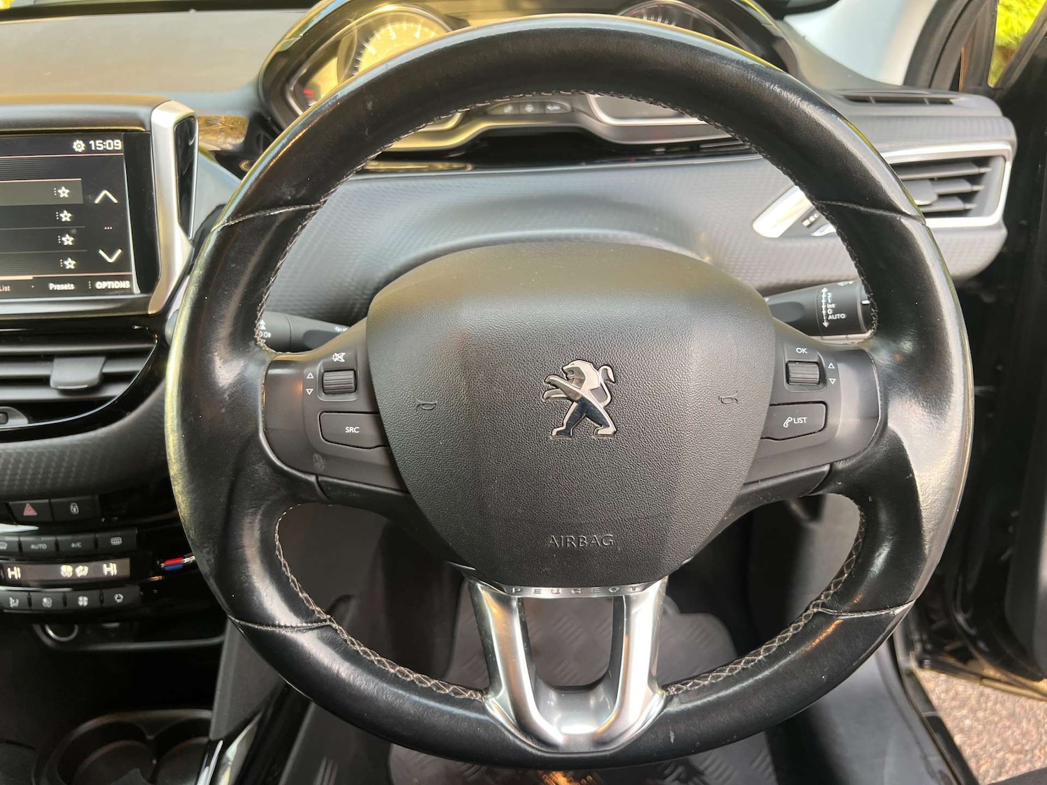 Used Peugeot 2008 2017 for sale - 77129074: Photo 27