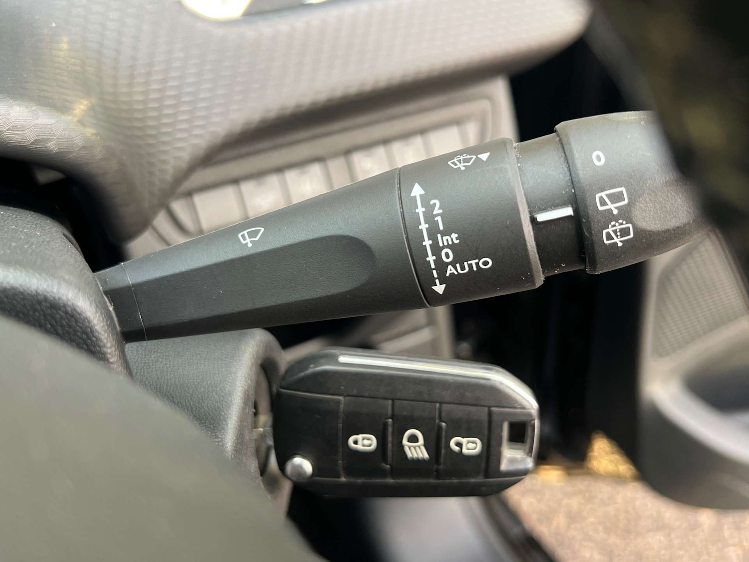 Used Peugeot 2008 2017 for sale - 77129074: Photo 32