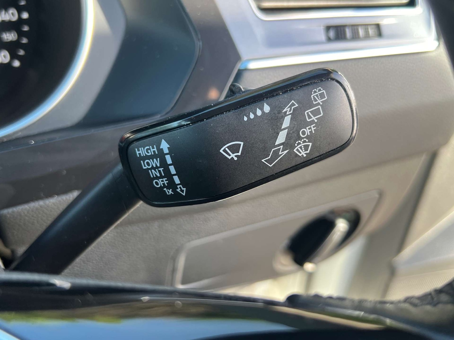 Used Volkswagen Tiguan 2020 for sale - 76776906: Photo 36