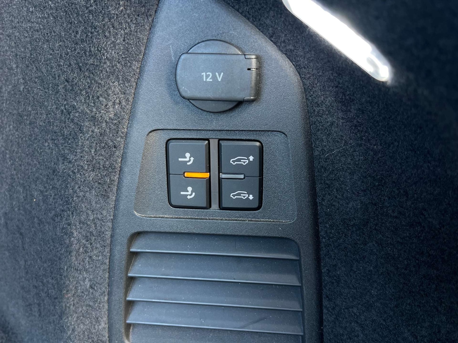 Used Volkswagen Touareg 2022 for sale - 76776986: Photo 14