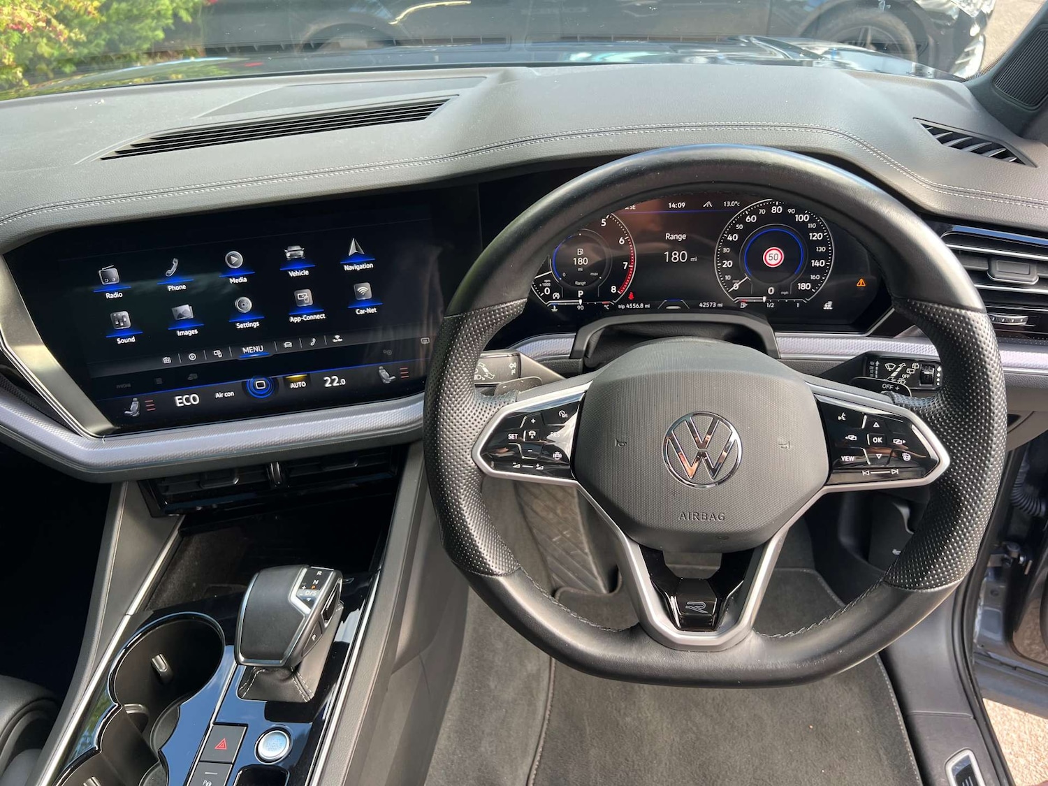 Used Volkswagen Touareg 2022 for sale - 76776986: Photo 34