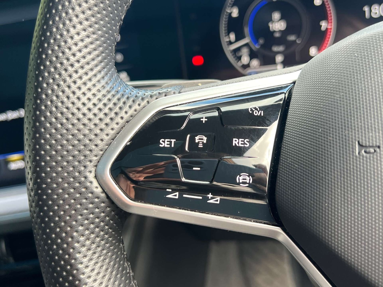 Used Volkswagen Touareg 2022 for sale - 76776986: Photo 36