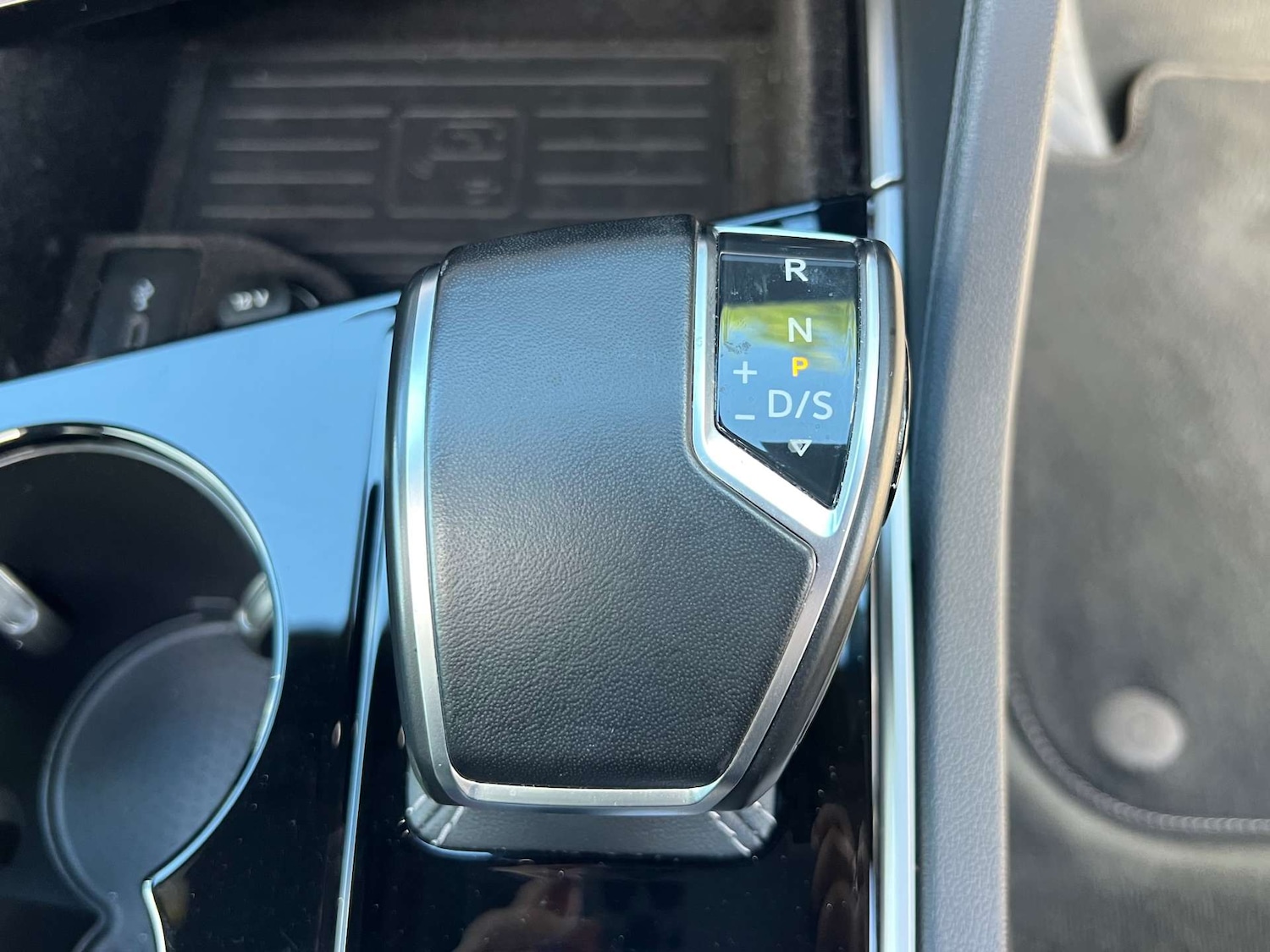 Used Volkswagen Touareg 2022 for sale - 76776986: Photo 47