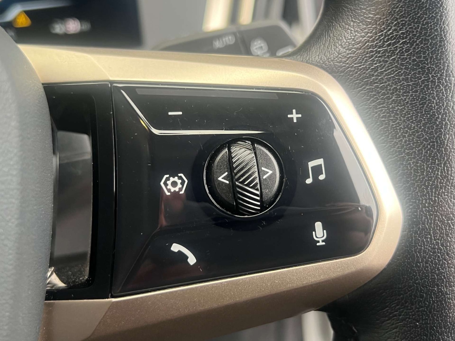 Used BMW iX 2023 for sale - 76776841: Photo 31