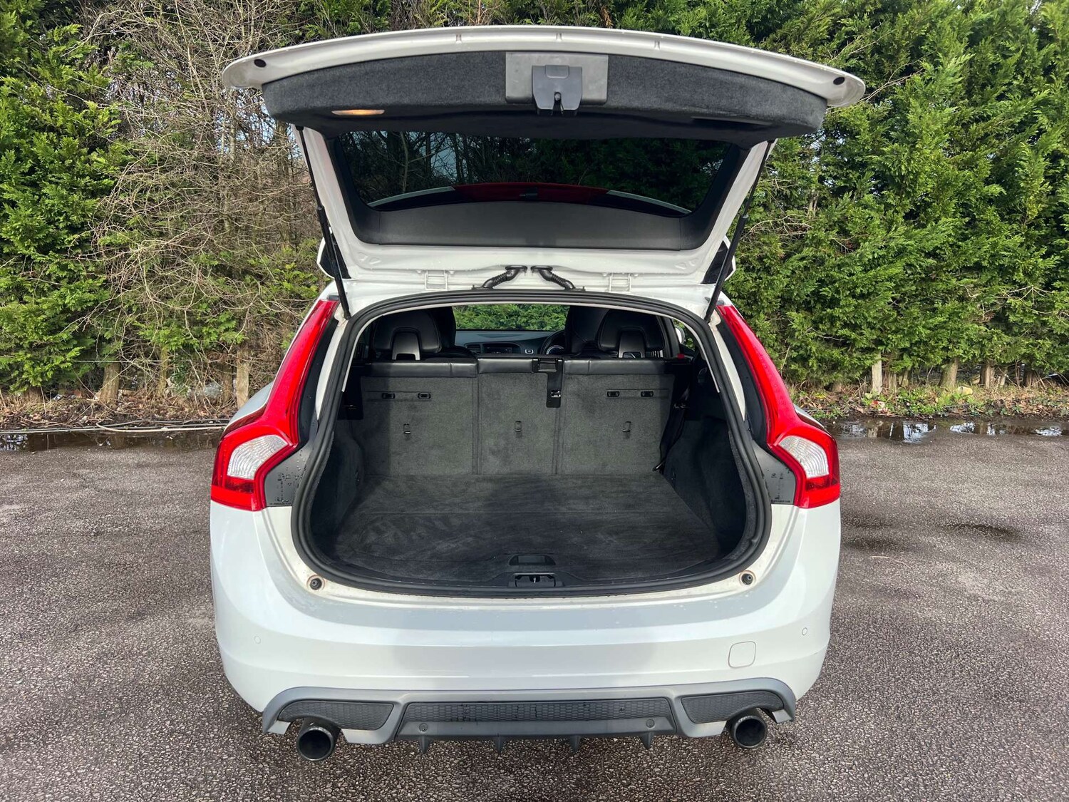 Used Volvo V60 2012 for sale - 77762328: Photo 13