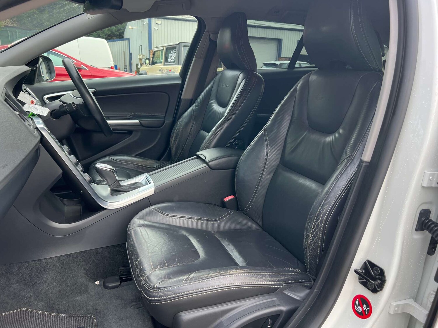 Used Volvo V60 2012 for sale - 77762328: Photo 22